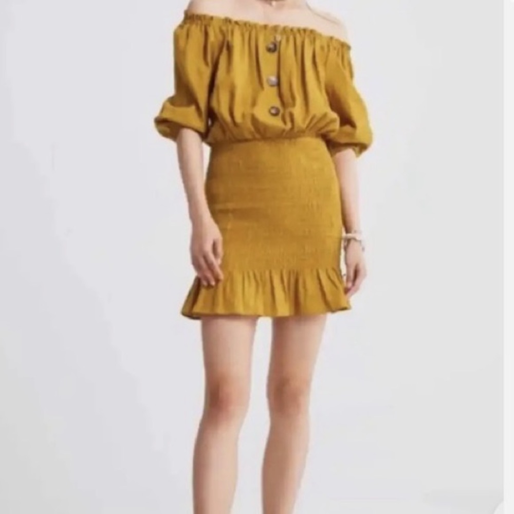Zara xsmall mustard off the shoulder linen dress -cute for the fall